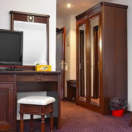 Hanul Domnesc بيت ريفي 3*